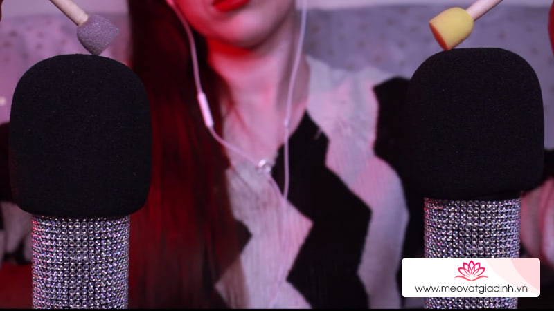 ASMR Intense Mic Scratching DEEP in Your Ears