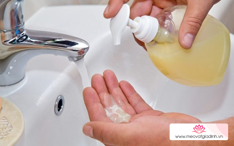 Các loại nước rửa tay phổ biến và đặc điểm của từng loại