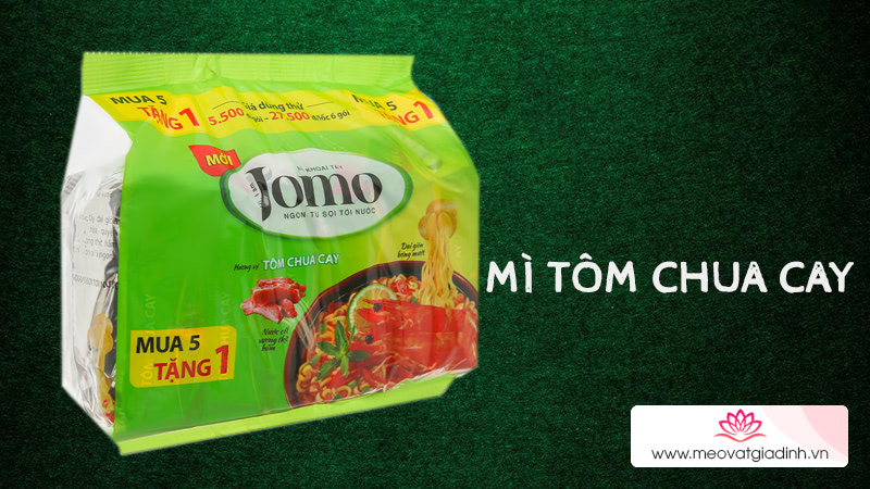 Mì Jomo tôm chua cay