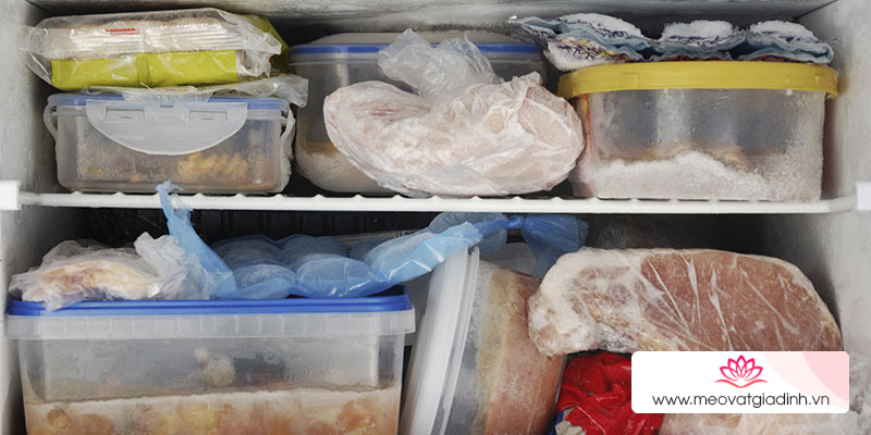 Dự trữ thức ăn bằng túi nilon gây hại cho sức khỏe
