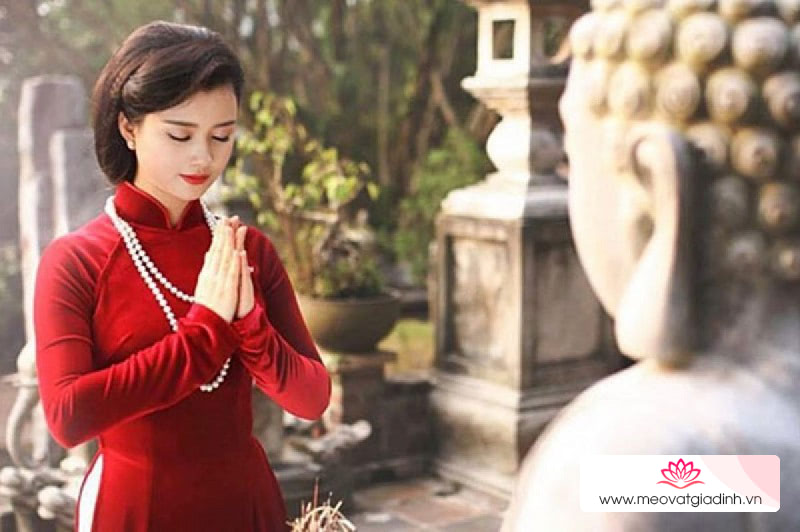 Nên làm gì trong tháng cô hồn để gặp may mắn