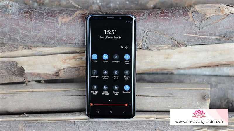 Cách cài Darkmode cho máy Samsung, đẹp hơn, tiết kiệm pin