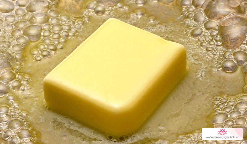Bước 1 Làm tan bơ chảy Kem béo đơn giản