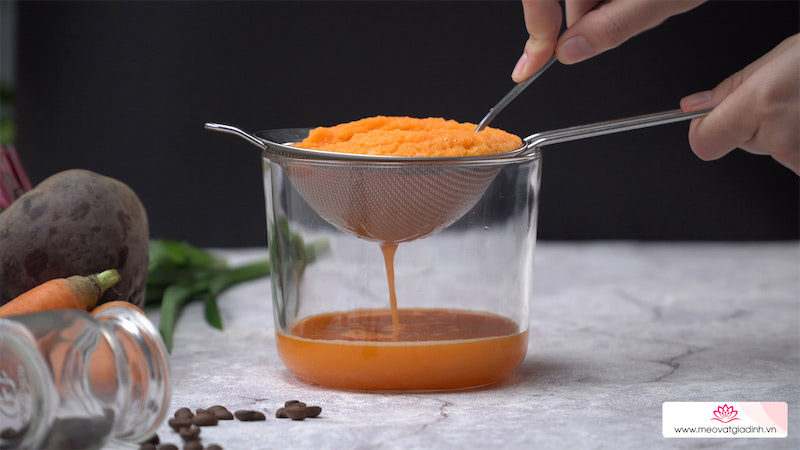 Hướng dẫn chi tiết cách làm màu thực phẩm màu cam