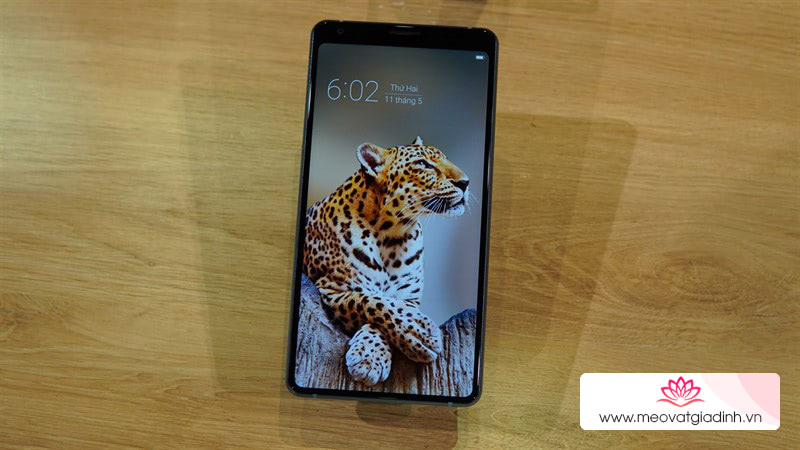 Chia sẻ hình nền Bphone B86 và cách làm ‘trán’ dầy vui vẻ cho smarphone