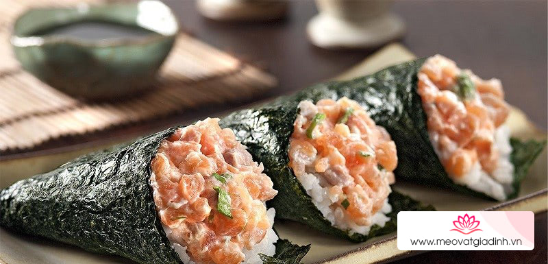 Sushi nón (temaki)