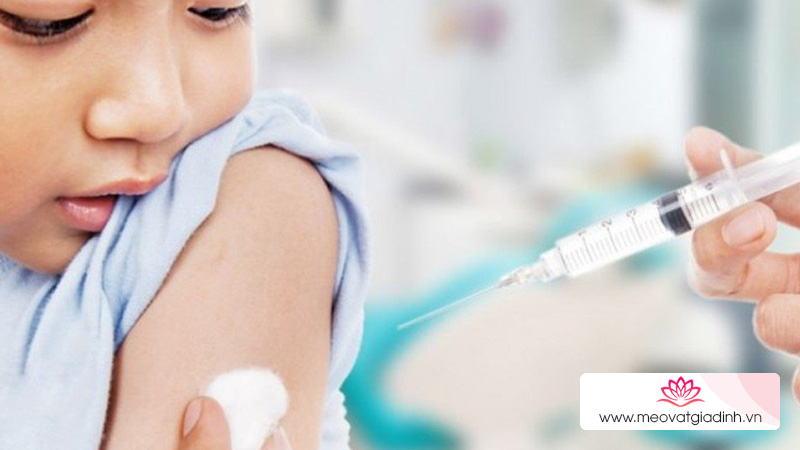 Vaccine COVID-19 giúp giảm nguy cơ nhiễm bệnh, bệnh trở nặng 