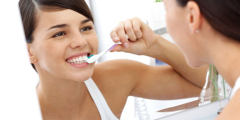 Trường hợp bạn đánh răng trước và không đánh răng sau khi ăn sẽ loại bỏ được vi khuẩn