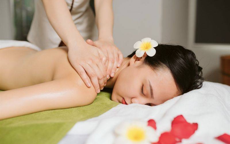 Massage có thể làm giảm nghẹt mũi