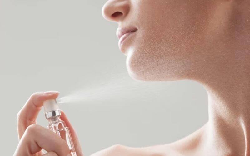 Skin scent là thuật ngữ chỉ loại hương tựa như mùi da tự nhiên của con người