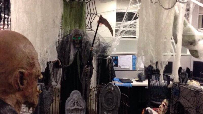 Ý tưởng trang trí Halloween tại văn phòng ma mị