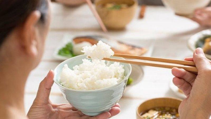 Thứ tự ăn uống giúp giảm cân, giảm số đo vòng eo