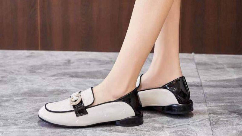 Giày loafer nữ là gì?