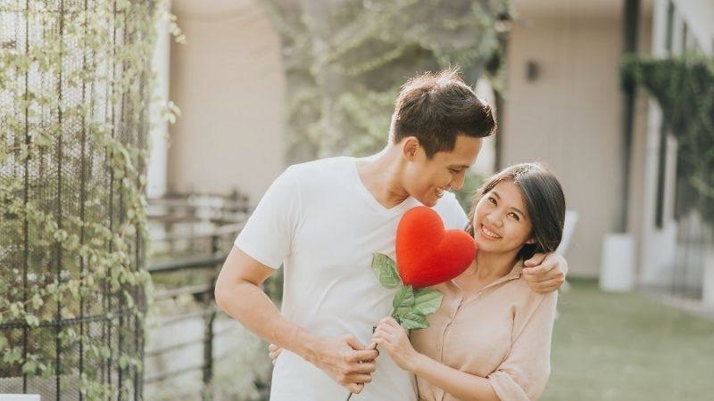 Status, caption Valentine dành tặng bạn trai