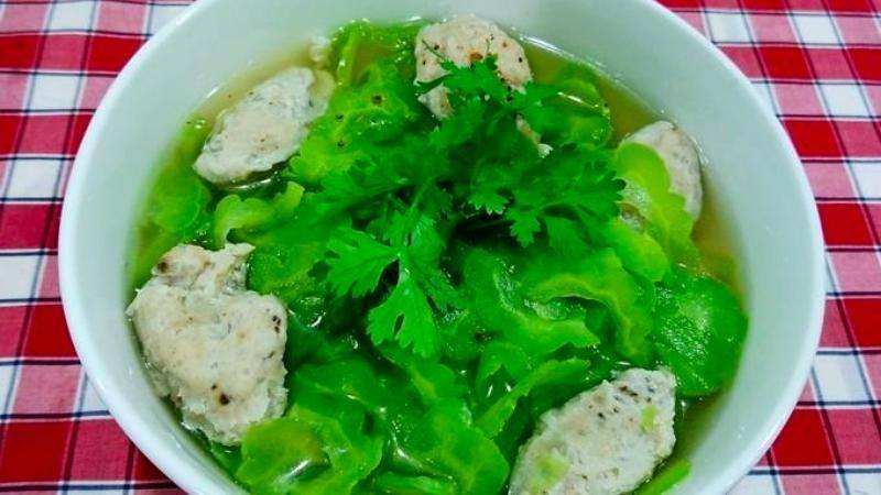 Canh khổ qua chả cá