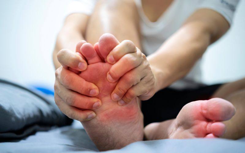 Nguyên nhân khiến cơn gout cấp tái phát vào ngày hè